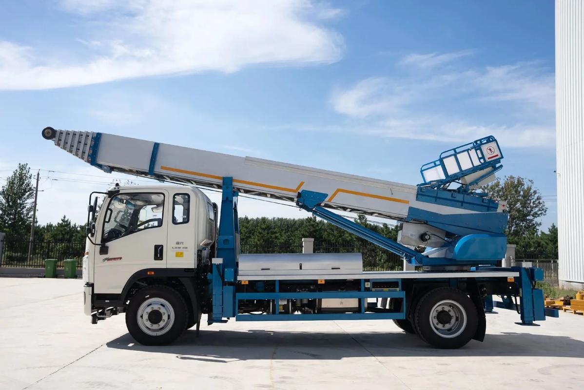 阜阳云梯上料车租赁费用